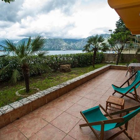 Apartments Beachfront Kotor Exterior photo